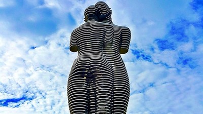 喬治亞海邊的悲劇雕像，天天擦身而過訴說愛情無常