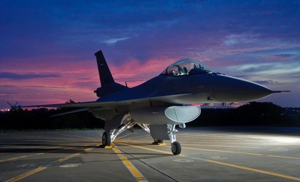 ▲我國F-16V戰機在美國完成試飛。（圖／翻攝自洛克希德馬汀官網）