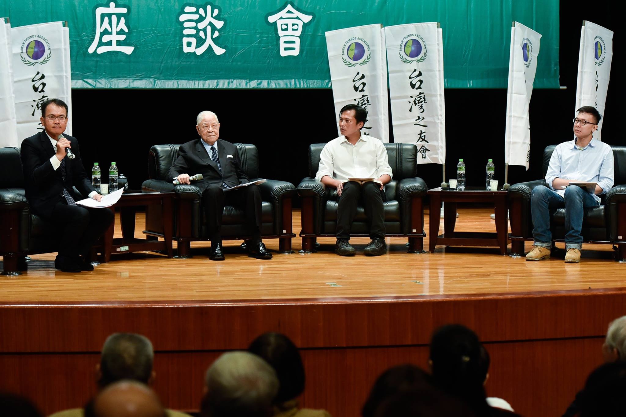 李登輝出席台灣之友會。李登輝,黃國昌,林飛帆(圖/記者張一中攝)