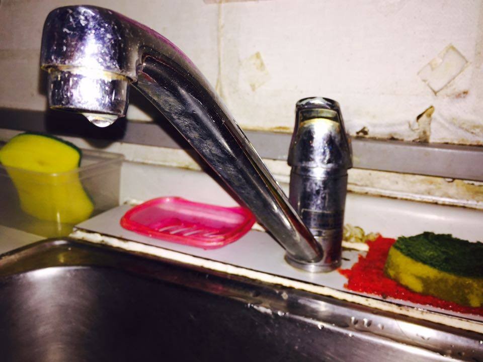 停水、自來水、鉛水管、鉛管、水管、水龍頭。(圖/記者許力方攝)