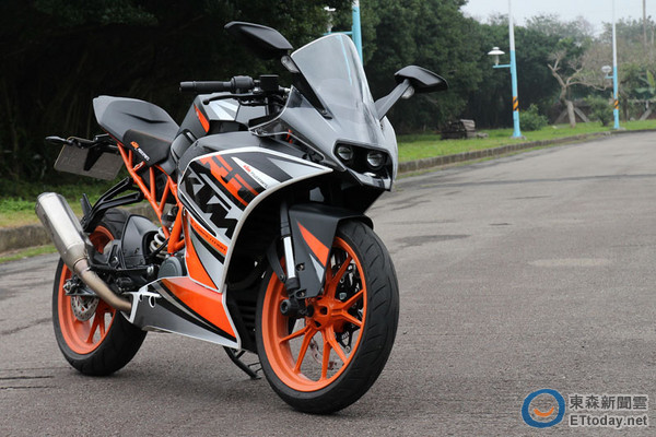 黄牌仿赛悍将 ktm rc 390重机试驾