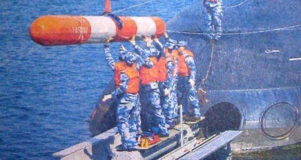 ▼093B有6個魚雷發射口。（圖／翻攝自《人民海軍報》）