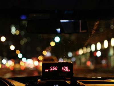 每早六點起床的浪漫　那夜我在計程車上遇到的司機阿貝