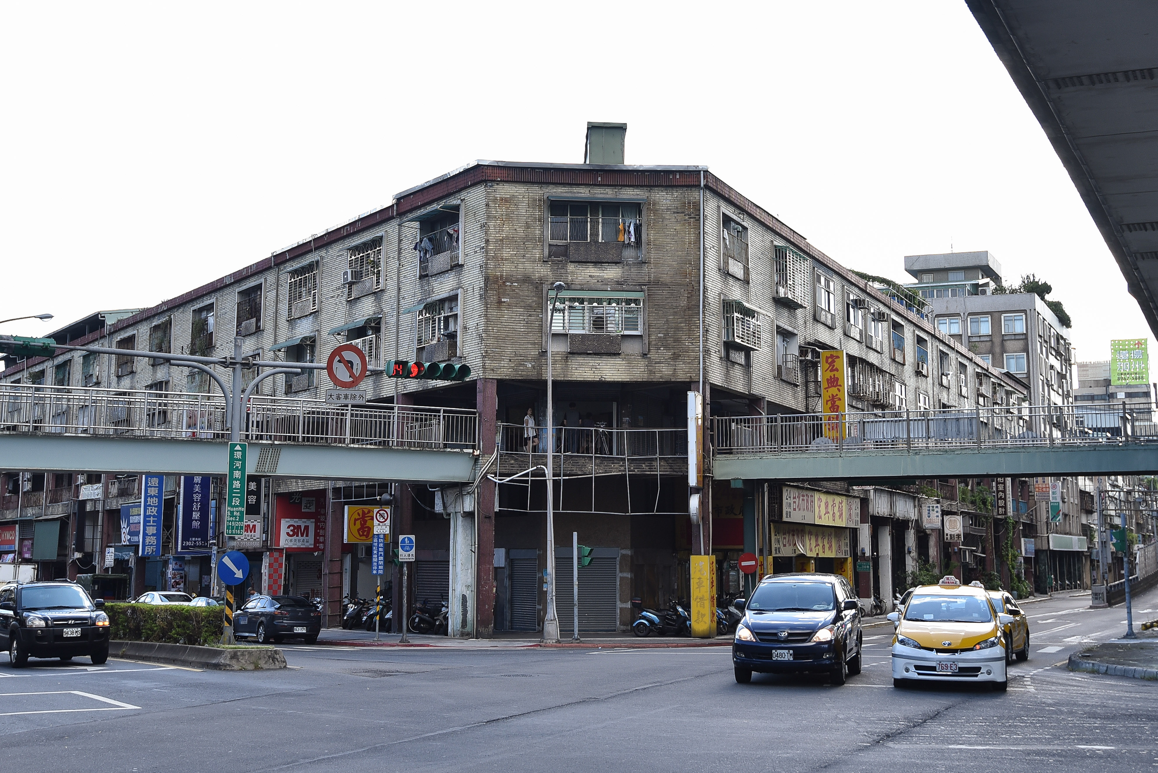 華江整建住宅,區段徵收,都市更新,環狀騎樓,天橋拆除爭議,房地產。（圖／記者李毓康攝）