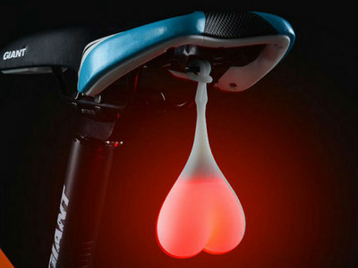超Q彈「心型」腳踏車燈推出　網友：明明就是蛋蛋！別唬我