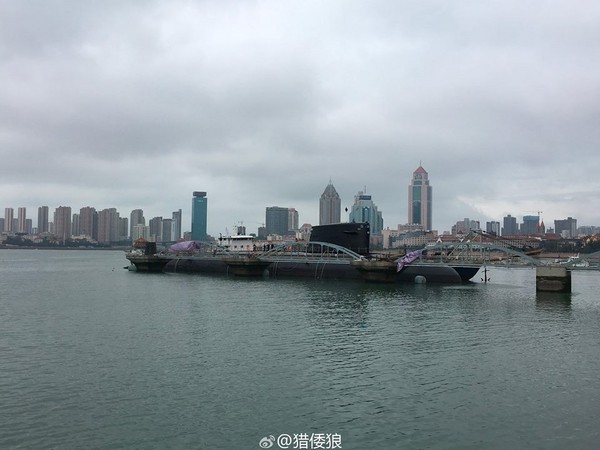 ▲長征一號靠泊在青島的海軍博物館碼頭。（圖／翻攝大陸網站）