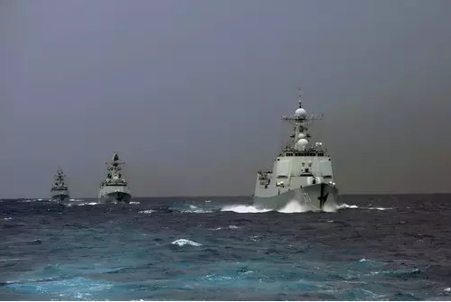 應對美艦闖入西沙，中國南海艦隊組織多艘艦艇展開各式訓練。（圖／翻攝自大陸網站）