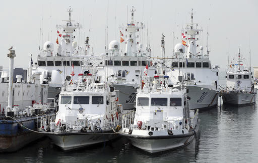 南韓海警快艇10月7日遭中國漁船撞沉，這次機關槍狂射600發趕非法捕撈的中國漁船。（圖／達志影像／美聯社）