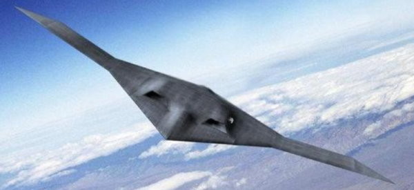 中國研發隱形遠程轟炸機可能接近美國B-2A的「飛翼佈局」。綜合各方消息，所謂的「紅色B-2」（轟-20）航程應該超過1萬公里，載彈量在20至30噸之間，配備最新一代的空射遠程巡航導彈。（圖／轟-20想像圖／翻攝自大陸網站）