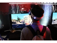 現場也能試玩VR。