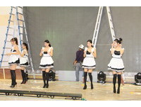 各家Showgirl也緊鑼密鼓的採排中。