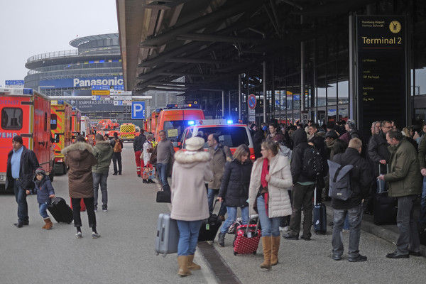 德國機場傳不明異味，一度關閉疏散。（圖／達志影像／美聯社）