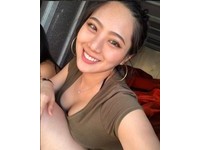 被網友稱為是「最兇百貨櫃姐」的林祐安。（圖／翻攝自IG）