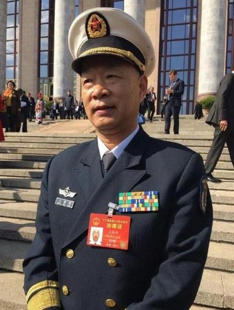 大陆海军副参谋长王维明:首艘国产航母最快上半年下水