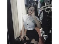 這名嘟嘴辣妹不僅擁有「真人版娜美」的身材，但她分享的一張性感床照，卻讓男網友崩潰了。（圖／翻攝自IG）