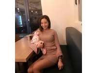 還有專業網友神出老師的究極美照，再搭配個人IG，相信許多人半夜都不寂寞啦。