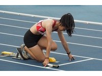 女乙跳遠、三級跳張梓瑩。
