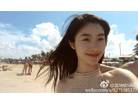 被封為「北大女神」的吳映蝶，不僅是個美女學霸，長像和氣質更是神似女星劉詩詩。（圖／翻攝自微博）