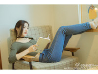 被封為「北大女神」的吳映蝶，不僅是個美女學霸，長像和氣質更是神似女星劉詩詩。（圖／翻攝自微博）