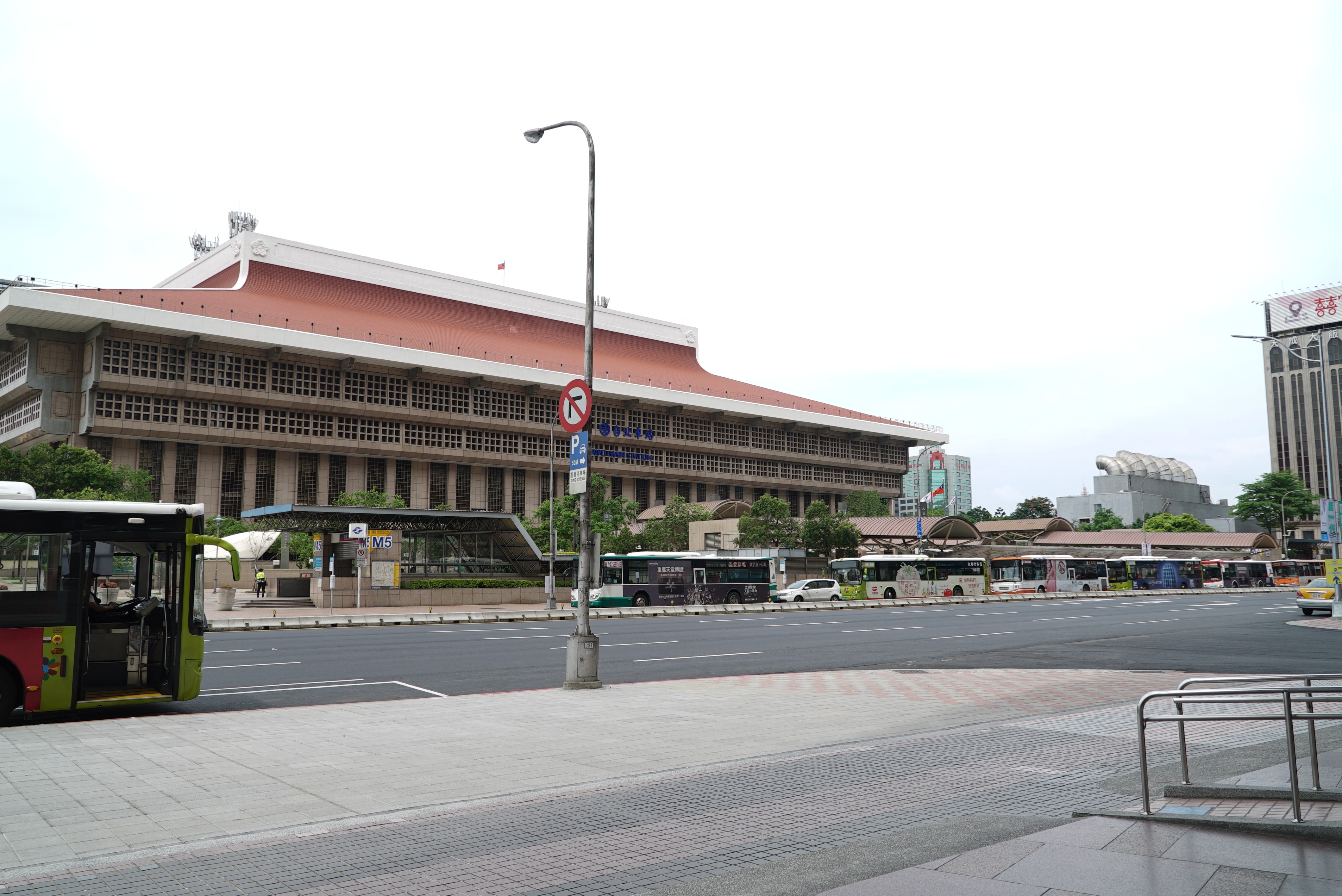 萬安一號演習,交通管制,空襲警報,台北街頭,人車管制,台北車站,台北街頭（圖／記者姜國輝攝）