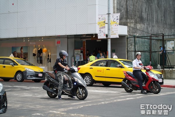 萬安一號演習,交通管制,空襲警報,台北街頭,人車管制,台北車站,台北街頭（圖／記者姜國輝攝）