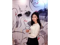 Vicky有著漂亮的鵝蛋臉。