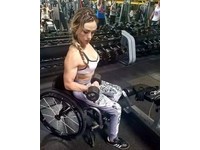 Tiphany 17歲時，出了一場嚴重車禍，送醫急救24小時後挽回一命。