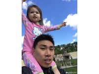 梅愛偲的女兒已經3歲了。
