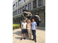 陸男梅愛偲成功撮合陸男和烏克蘭美女。