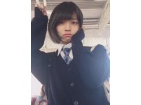 招牌裝萌表情更是擄獲不少網友的心。