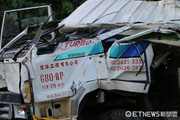 ▲▼陽明山車禍,勘驗,主任檢察官陳銘峰,業者。（圖／記者柳名耕攝）