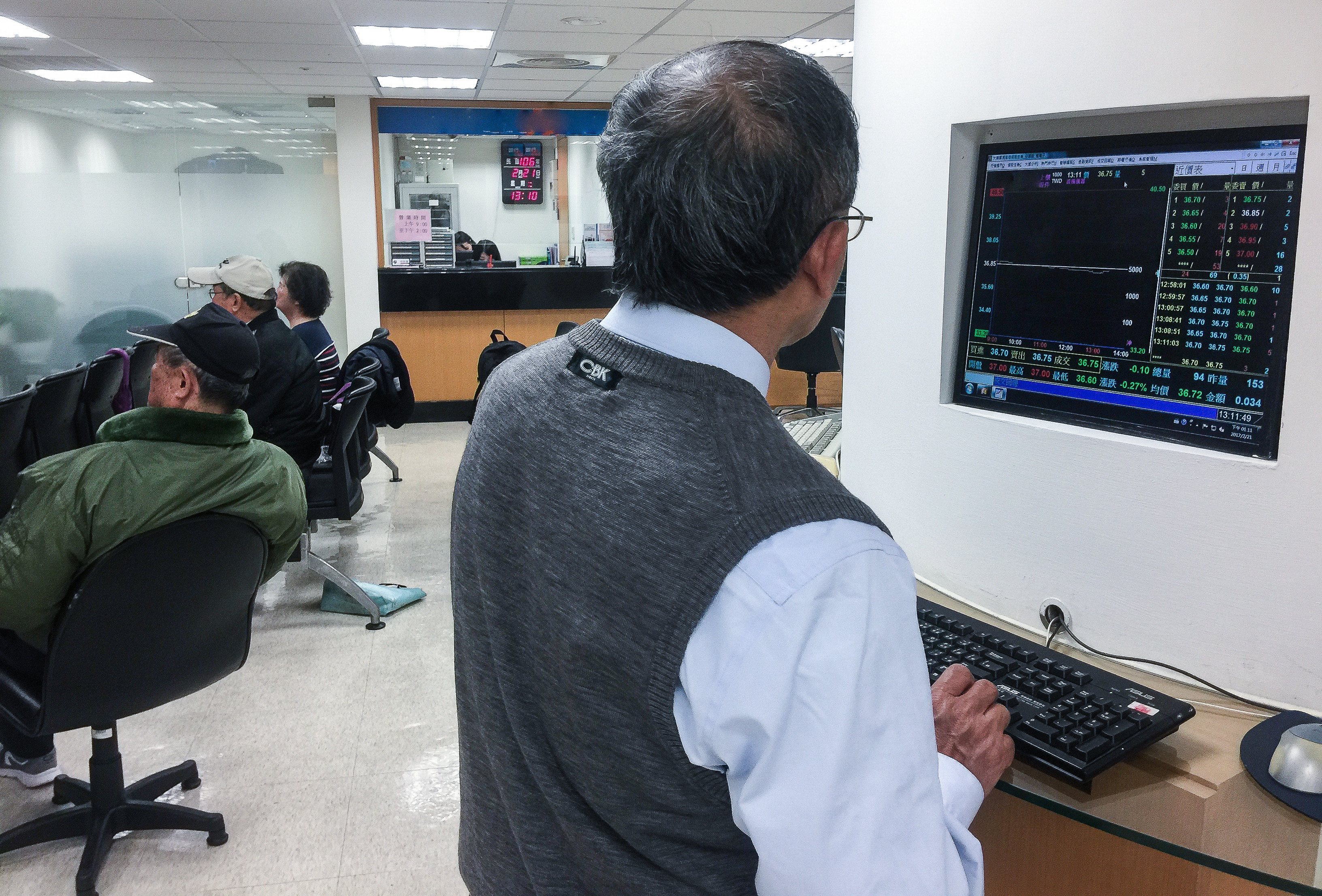 ▲▼股市,證券,號子,股票,證交稅,二代健保補充保費(圖/記者張一中攝)