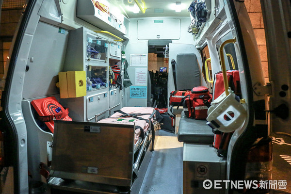 救護車,救護車設備,攜帶型電擊器,急救包（圖／示意圖／資料照）