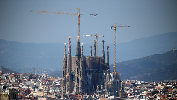 ▲▼西班牙知名地標聖家堂(Sagrada Família)。（圖／達志影像／美聯社）