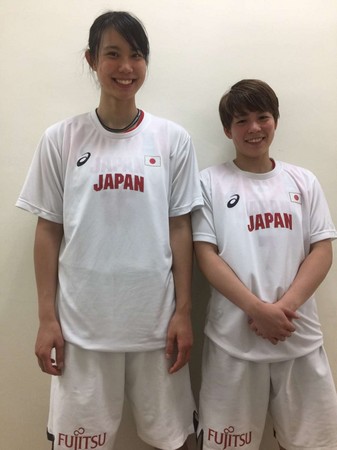 ▲世大運日本隊女籃選手，右邊為安間志織。（圖／新竹市政府提供）