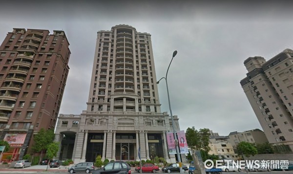 ▲▼ 位於竹北自強北路上的「富豪至尊」整棟大樓遭法拍。（圖／翻攝自google map）