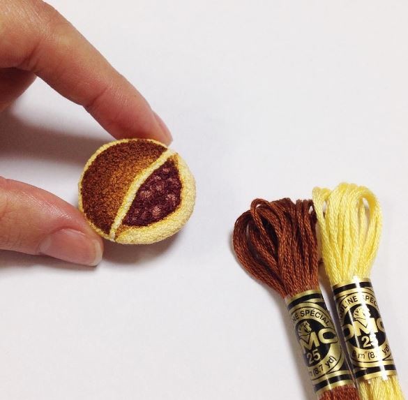 好想扒口飯來吃！飯粒和麵條，全靠日本藝術家「繡」出來（圖／instagram@ipnot）