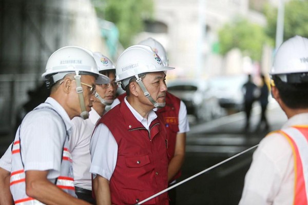 ▲▼侯友宜視察「三鶯二橋」。(圖/翻攝自侯友宜臉書)