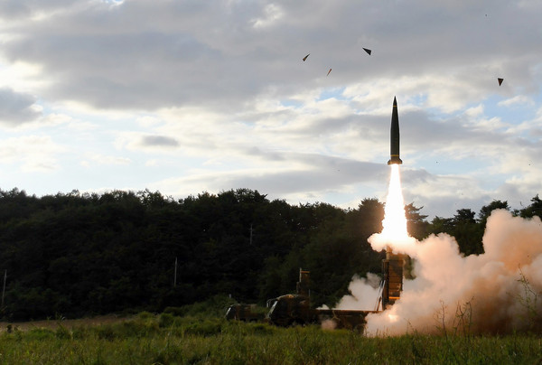 ▲南韓發射玄武2型彈道飛彈(Hyunmoo II ballistic missile)回應北韓。（圖／達志影像／美聯社）