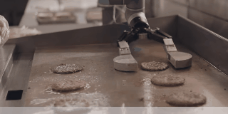 進駐漢堡機器人取代「海綿寶寶」　速食店CEO：失業可轉做工程師(翻攝自Miso Robotics)