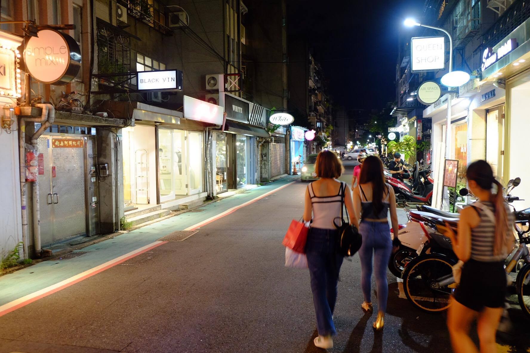 東區街景（圖／記者董泓志攝）