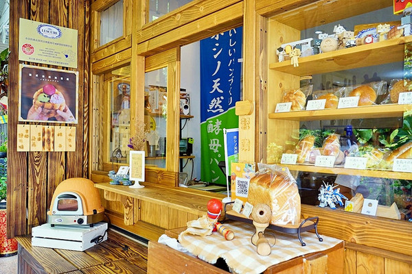 ▲台中 柳川や．柳川彩繪麵包店。（圖／Mimi韓提供）