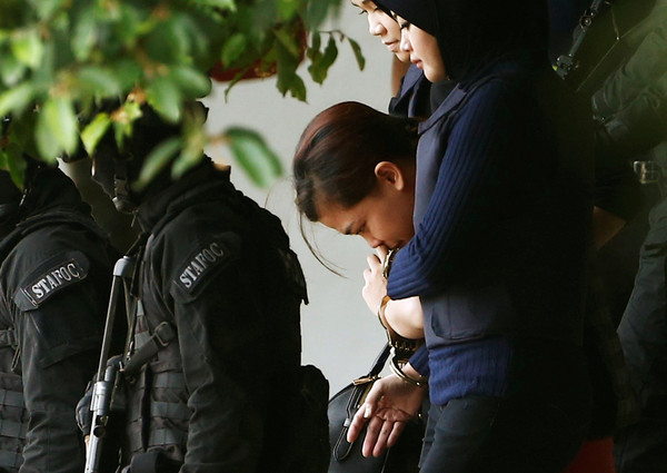 ▲▼金正男遇刺案，2名女嫌犯段式香(Doan Thi Huong)和席蒂艾沙(Siti Aisyah)2日出庭應訊。（圖／路透社）