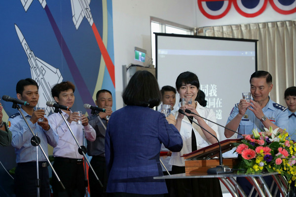 ▲▼總統蔡英文視察499聯隊。(圖/總統府提供)