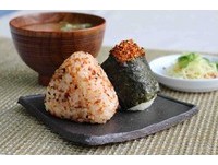 ▲おちやのこさいさい 京辣油香鬆粉（圖／sogo提供)