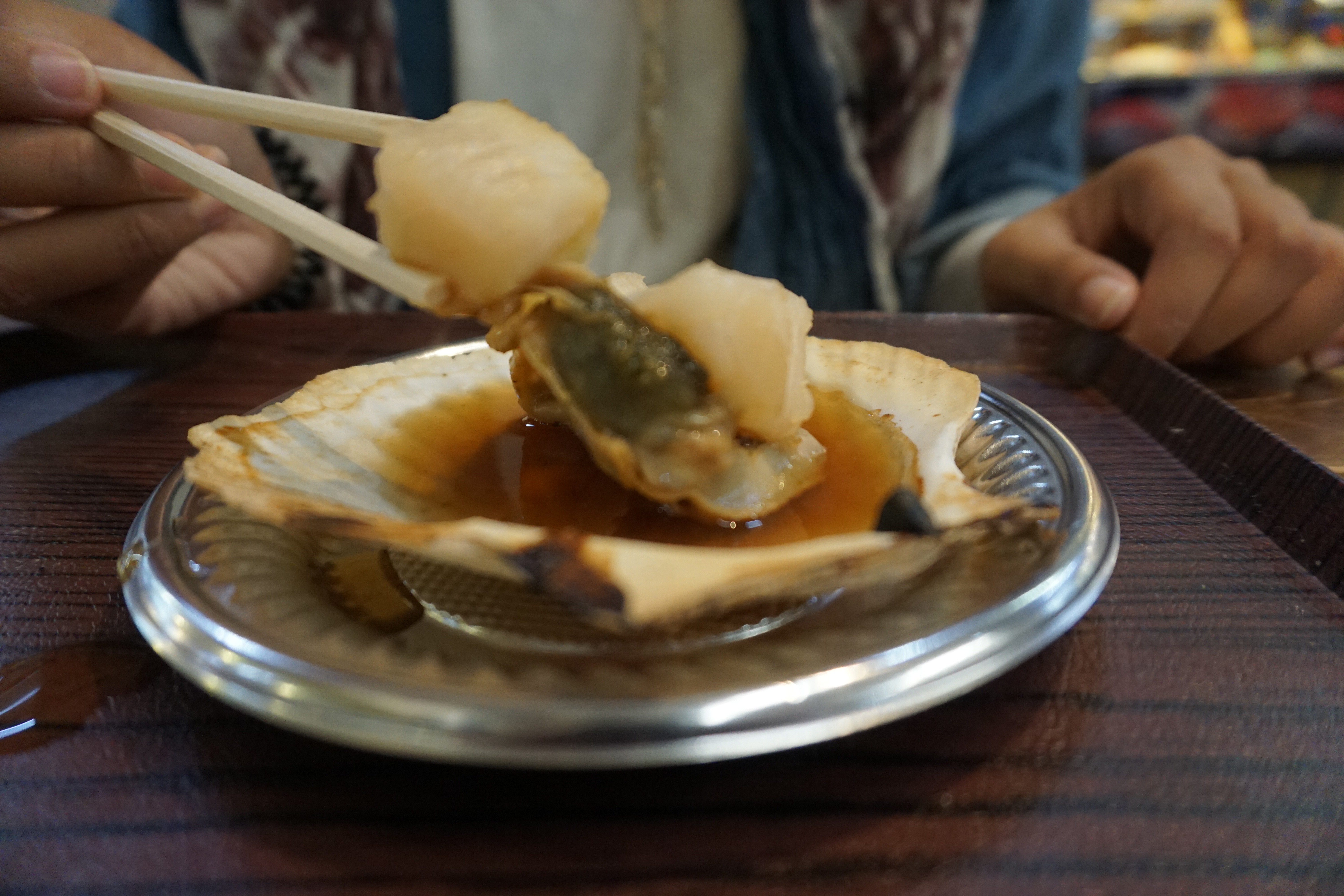 ▲烤扇貝。(圖/記者嚴云岑攝)