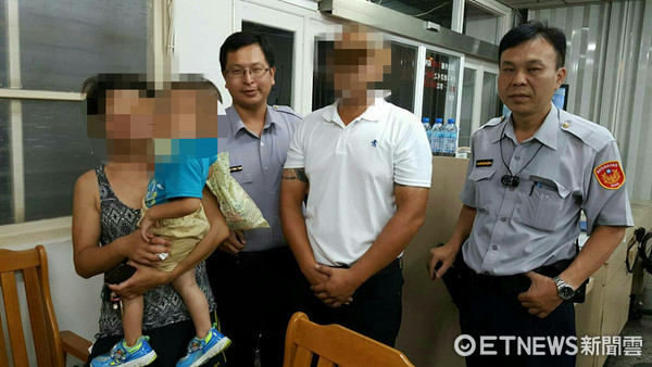 ▲周姓民眾的3歲兒子走失，幸好台南市警五分局實踐所員警，與熱心民眾尋獲，平安領回。（圖／記者林悅翻攝）