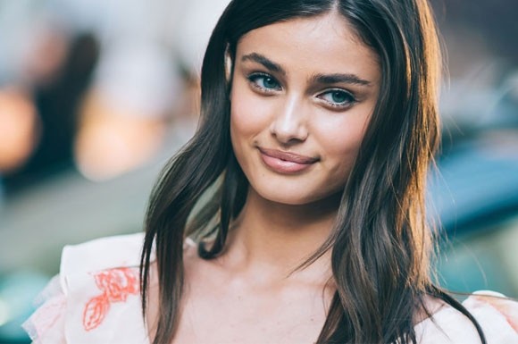 ▲▼超模Taylor Hill（圖／翻攝自Taylor Hill@IG）