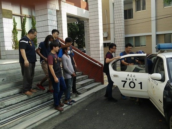 ▲宮廟監視器「神助」揪出廂型車，八掌溪男屍案偵破很玄。（圖／取自嘉義縣警局臉書專頁）