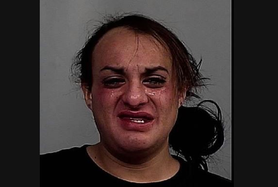 ▲變性女性侵10歲女童 堅不認罪「崩潰大哭」將面臨70年徒刑。(圖/當地警方公開)